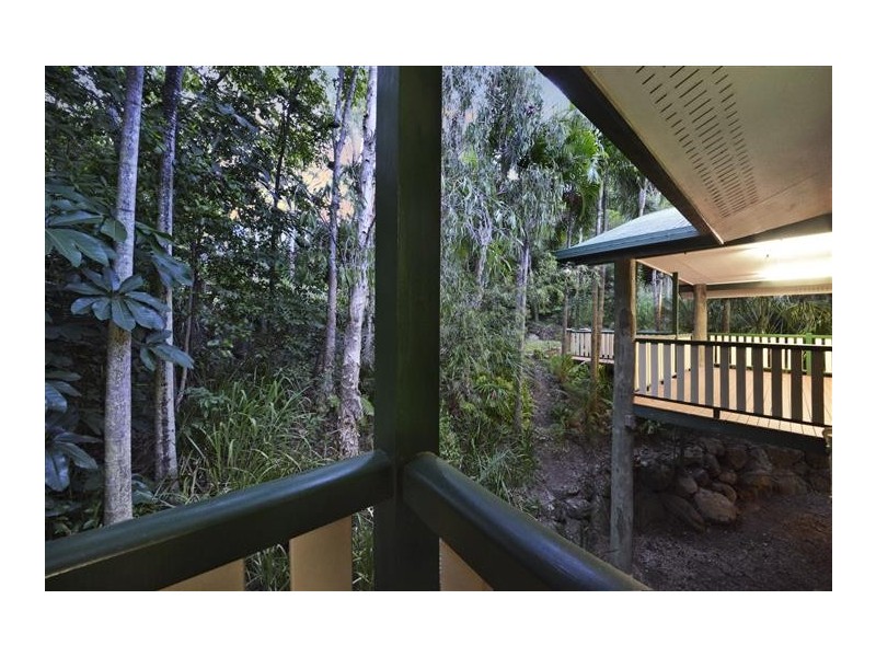 32 Grace Avenue, Cannonvale QLD 4802