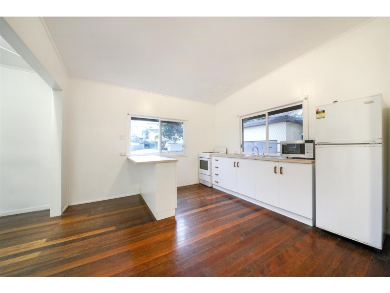 136 Shute Harbour Road, Cannonvale QLD 4802
