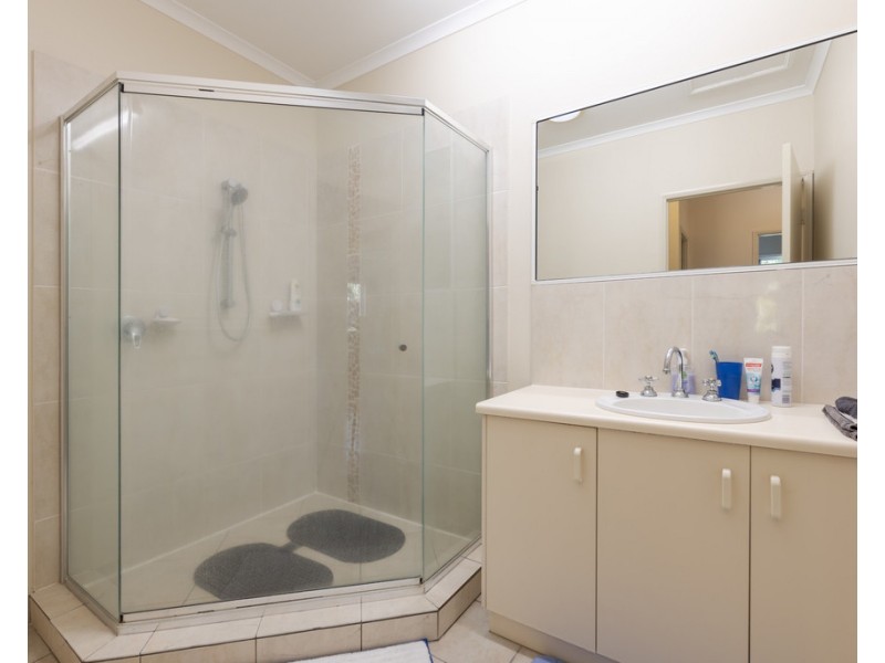 5/24 Island Drive, Cannonvale QLD 4802