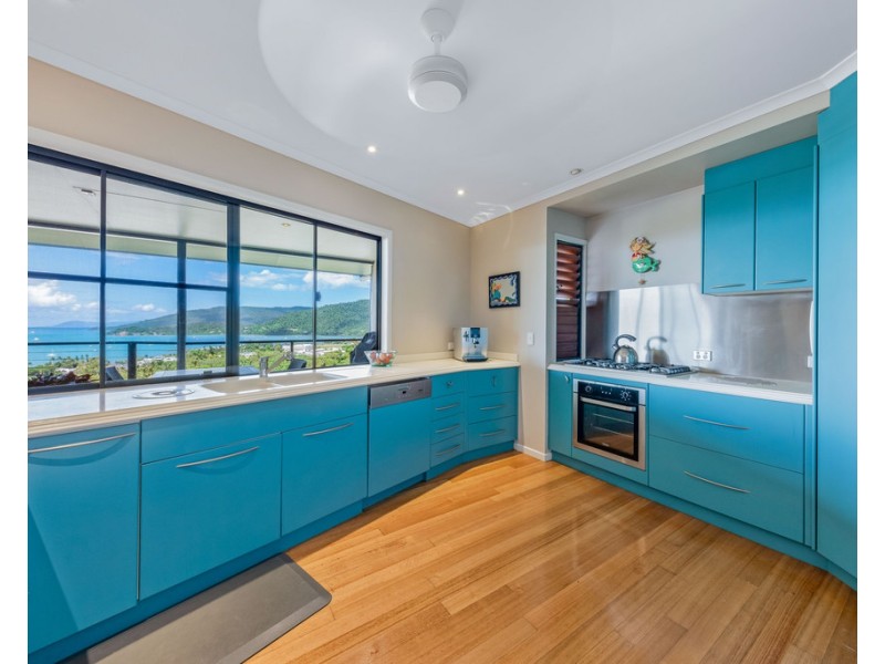 12 Nara Avenue, Airlie Beach QLD 4802