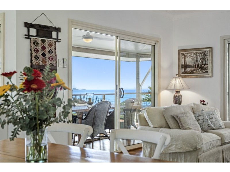 18 Macona Crescent, Cannonvale QLD 4802