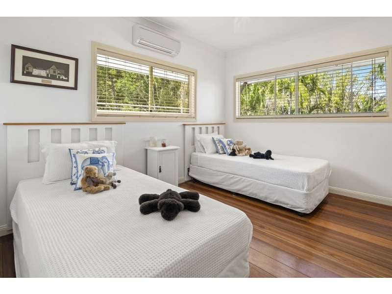 18 Macona Crescent, Cannonvale QLD 4802