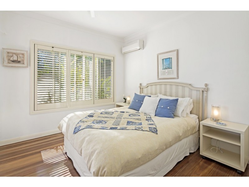 18 Macona Crescent, Cannonvale QLD 4802