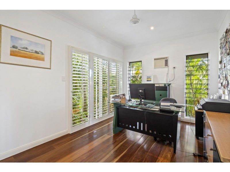 18 Macona Crescent, Cannonvale QLD 4802