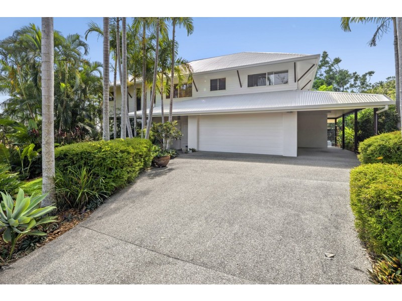 18 Macona Crescent, Cannonvale QLD 4802