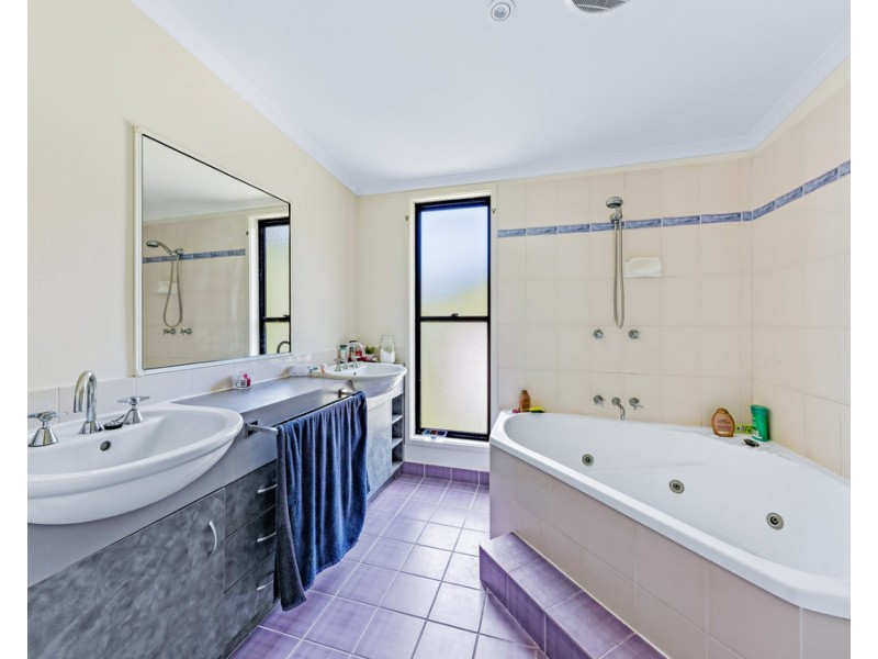 59 Parkwood Terrace, Cannonvale QLD 4802