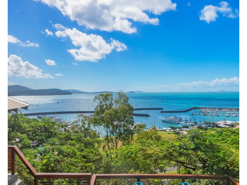 16 Kara Crescent, Airlie Beach QLD 4802