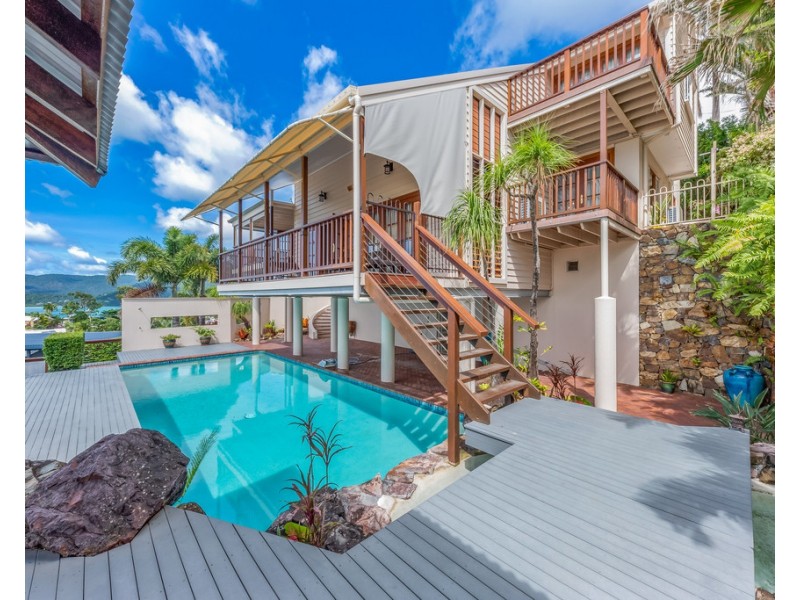 16 Kara Crescent, Airlie Beach QLD 4802