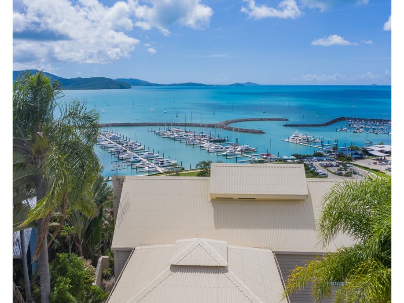 16 Kara Crescent, Airlie Beach QLD 4802