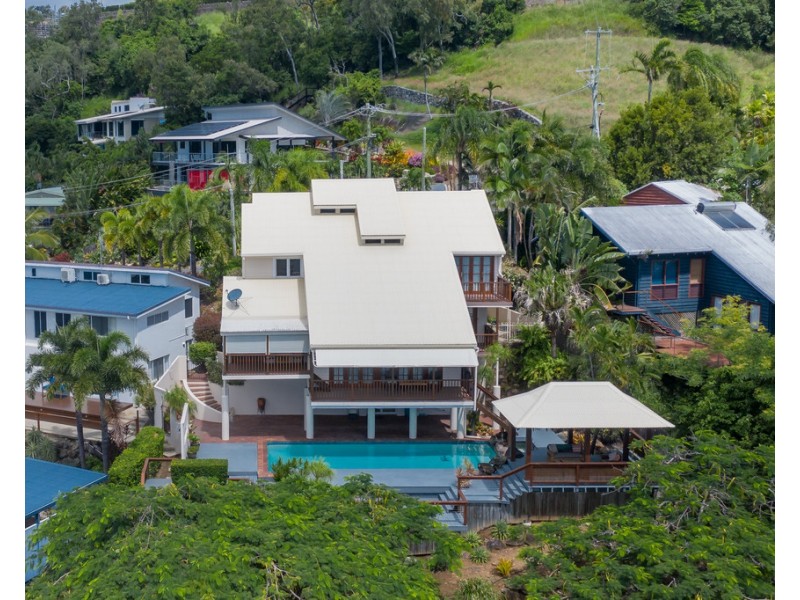 16 Kara Crescent, Airlie Beach QLD 4802