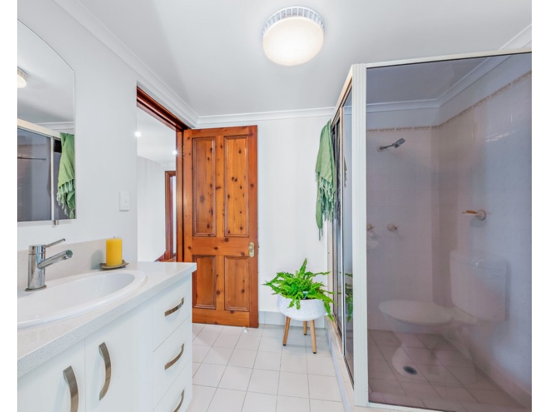 16 Kara Crescent, Airlie Beach QLD 4802