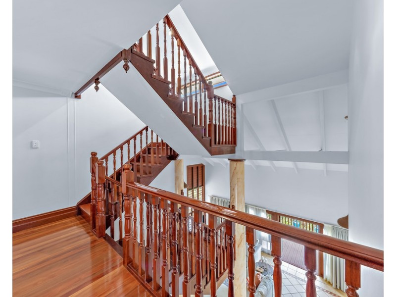 16 Kara Crescent, Airlie Beach QLD 4802