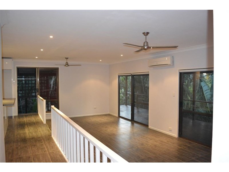 4 South Molle Boulevard, Cannonvale QLD 4802