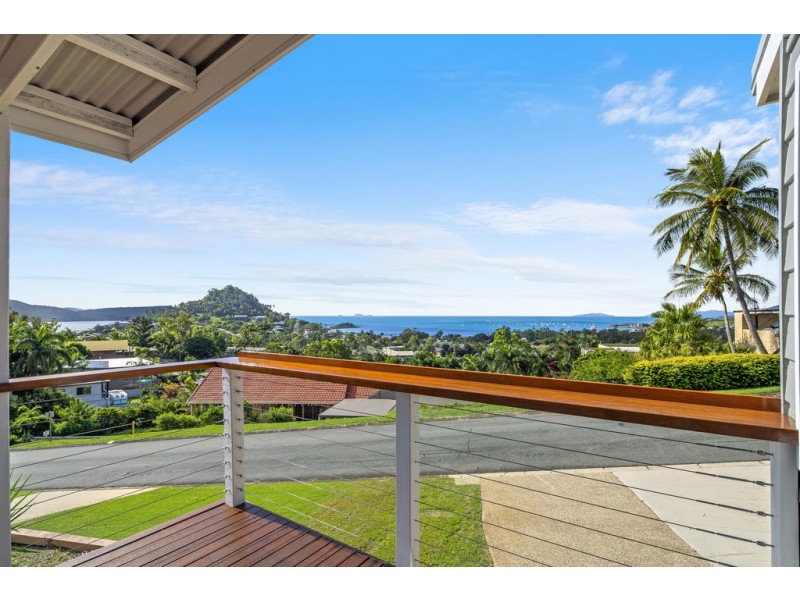 6 Illawong Street, Cannonvale QLD 4802