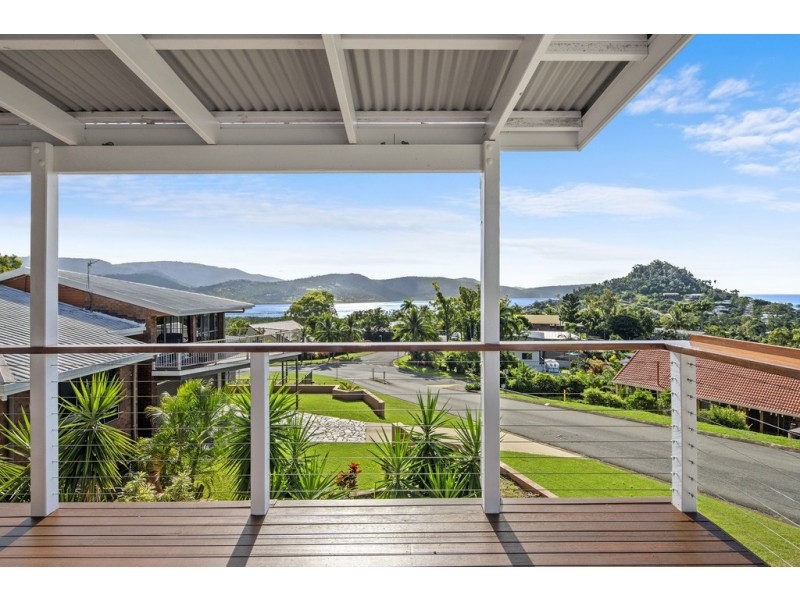 6 Illawong Street, Cannonvale QLD 4802