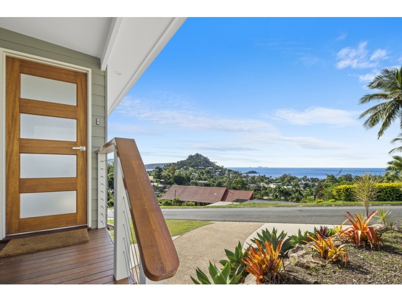 6 Illawong Street, Cannonvale QLD 4802