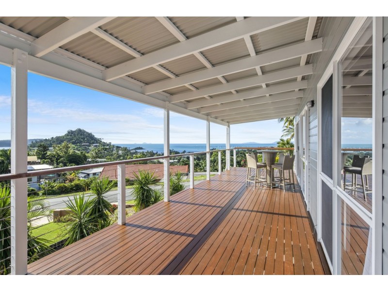 6 Illawong Street, Cannonvale QLD 4802