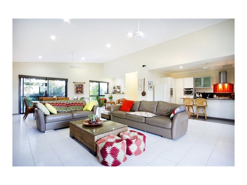 16 Wills Court, Cannonvale QLD 4802