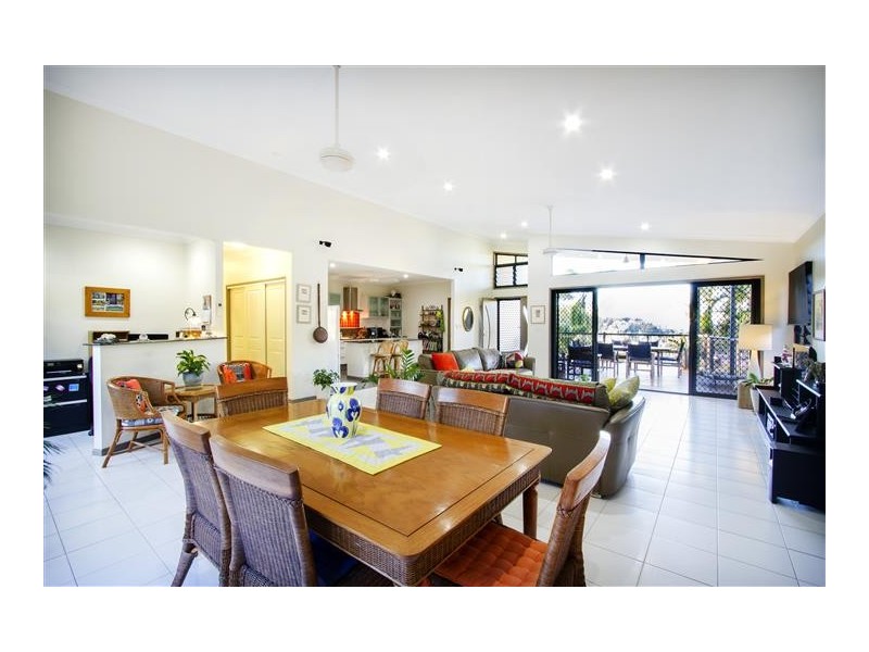 16 Wills Court, Cannonvale QLD 4802