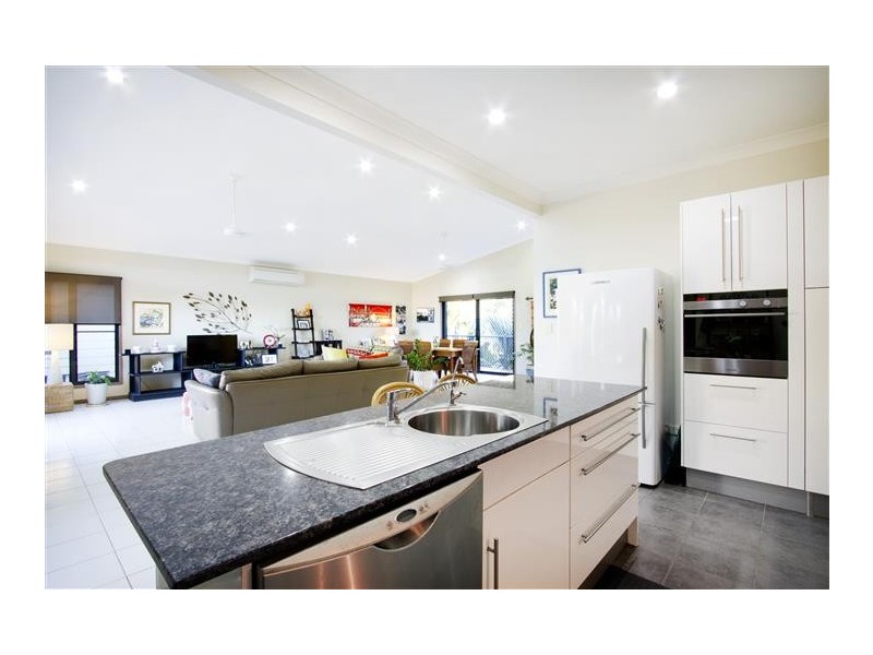 16 Wills Court, Cannonvale QLD 4802