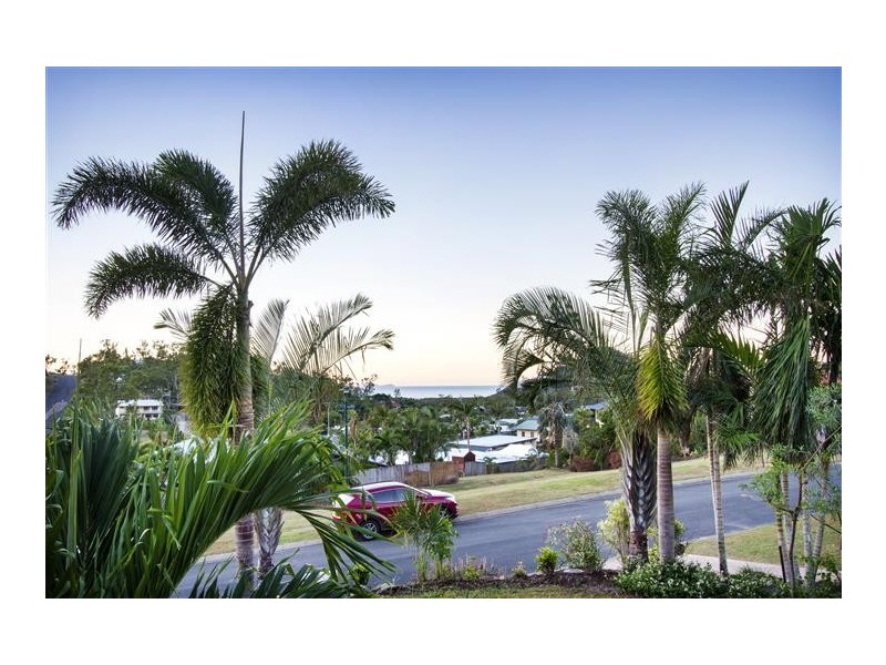 16 Wills Court, Cannonvale QLD 4802