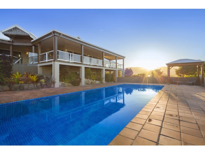 1/14 Hamilton Avenue, Cannonvale QLD 4802