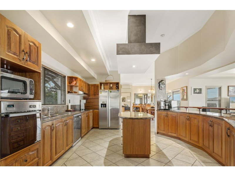 1/14 Hamilton Avenue, Cannonvale QLD 4802