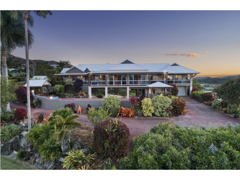 1/14 Hamilton Avenue, Cannonvale QLD 4802