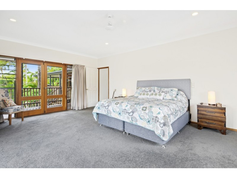 5 Linscot Close, Cannonvale QLD 4802