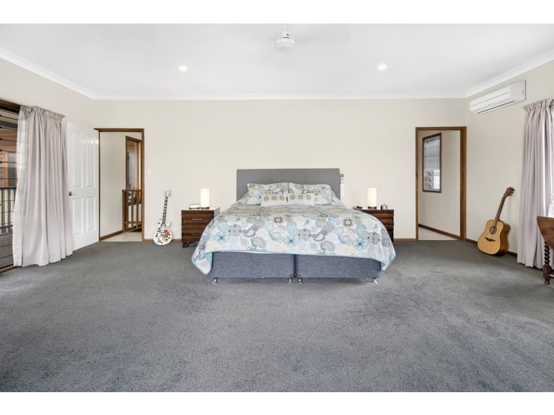 5 Linscot Close, Cannonvale QLD 4802