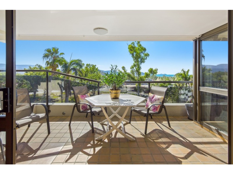 106/2 Eshelby Drive, Cannonvale QLD 4802