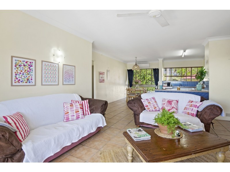 106/2 Eshelby Drive, Cannonvale QLD 4802