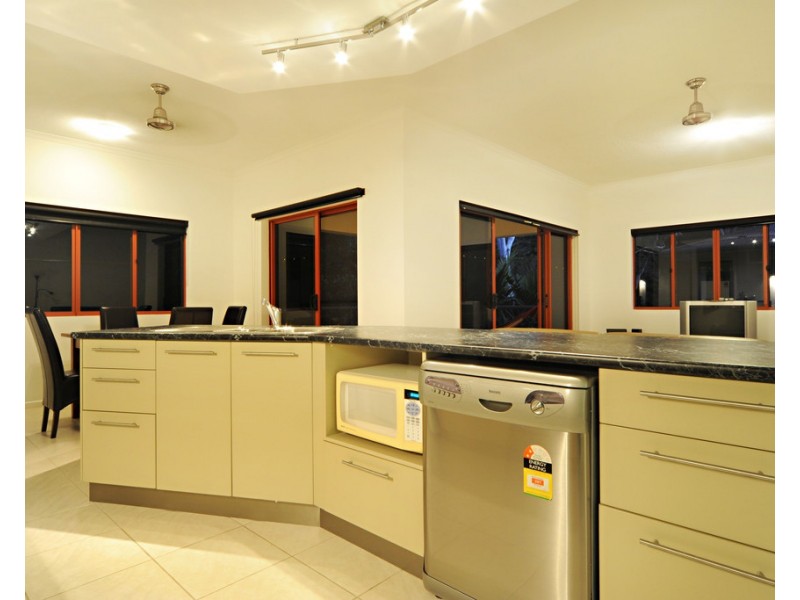 1/11 Maeva Street, Jubilee Pocket QLD 4802