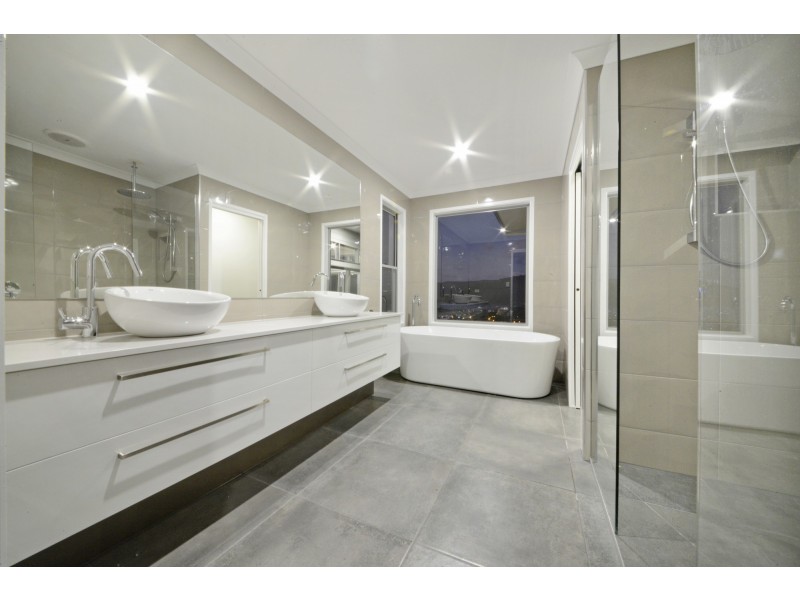 8 Laguna Court, Airlie Beach QLD 4802