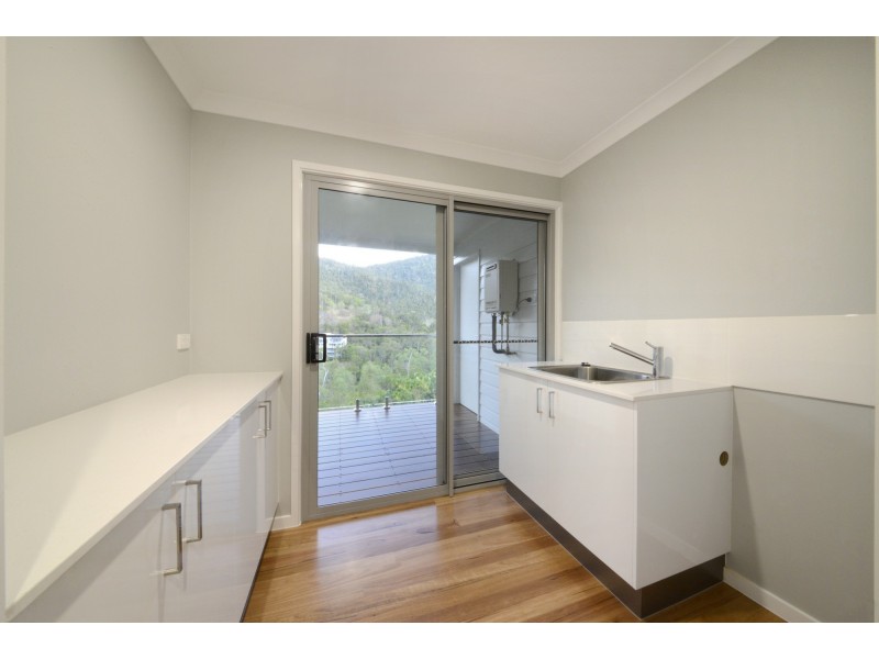 8 Laguna Court, Airlie Beach QLD 4802