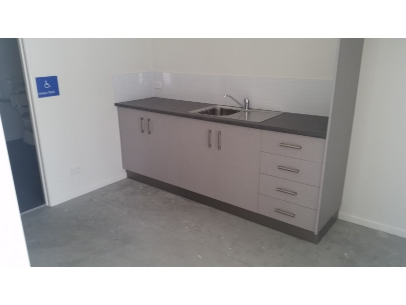 2/1 Myer Lasky Drive, Cannonvale QLD 4802