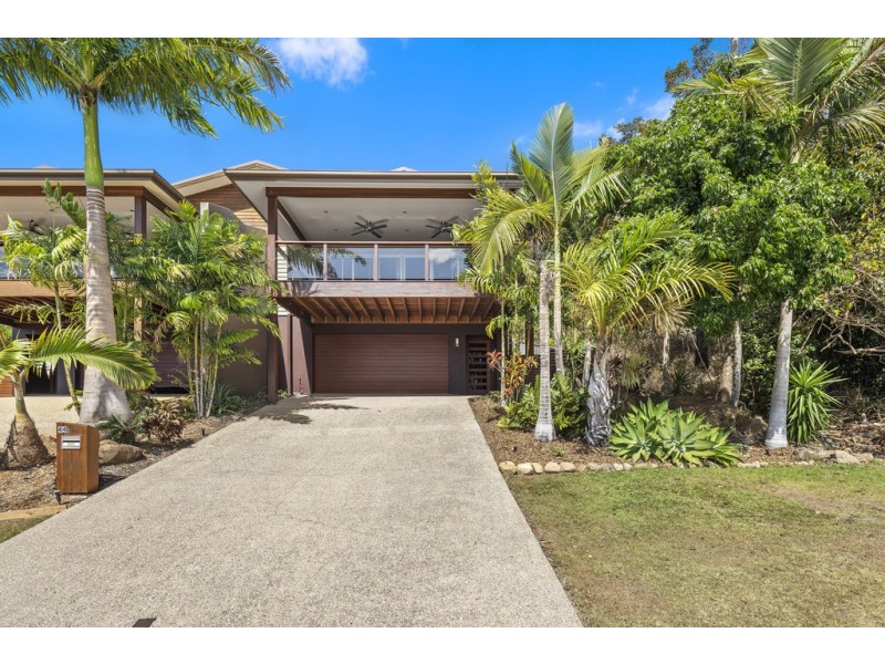 2/44 Eshelby Drive, Cannonvale QLD 4802