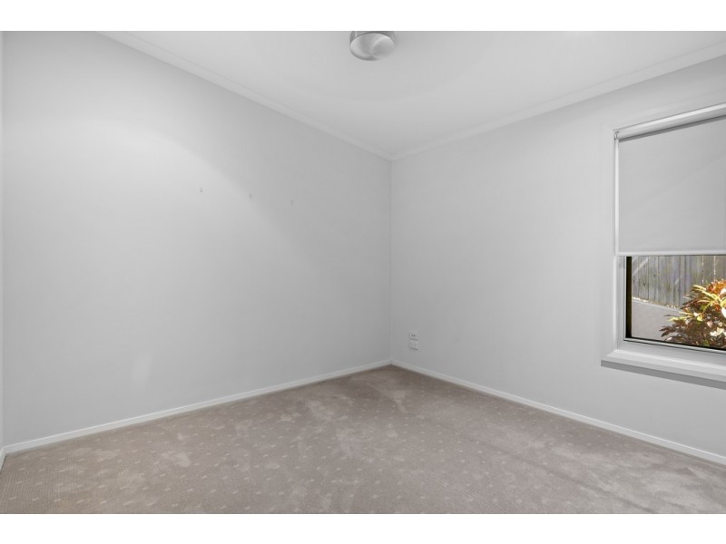 2/44 Eshelby Drive, Cannonvale QLD 4802