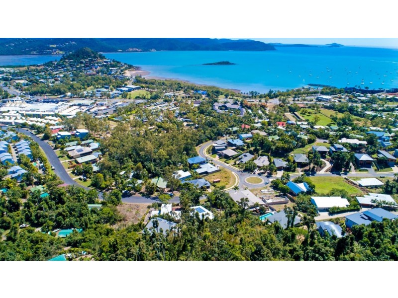 38 Eshelby Drive, Cannonvale QLD 4802
