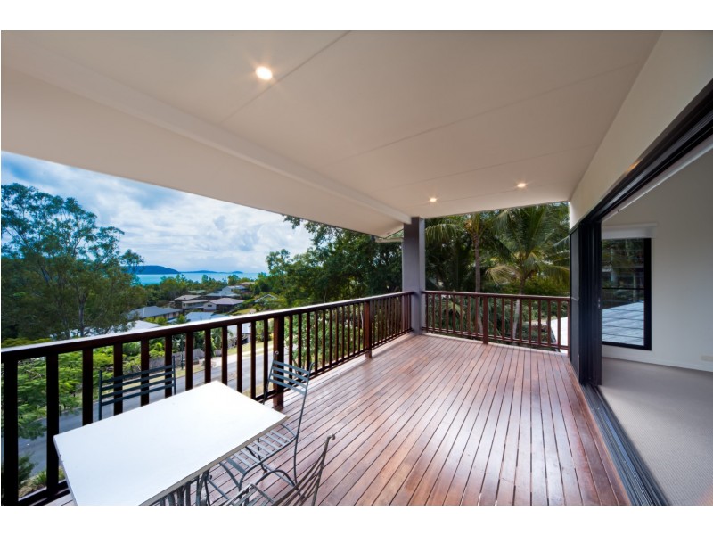 38 Eshelby Drive, Cannonvale QLD 4802
