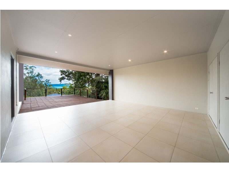 38 Eshelby Drive, Cannonvale QLD 4802