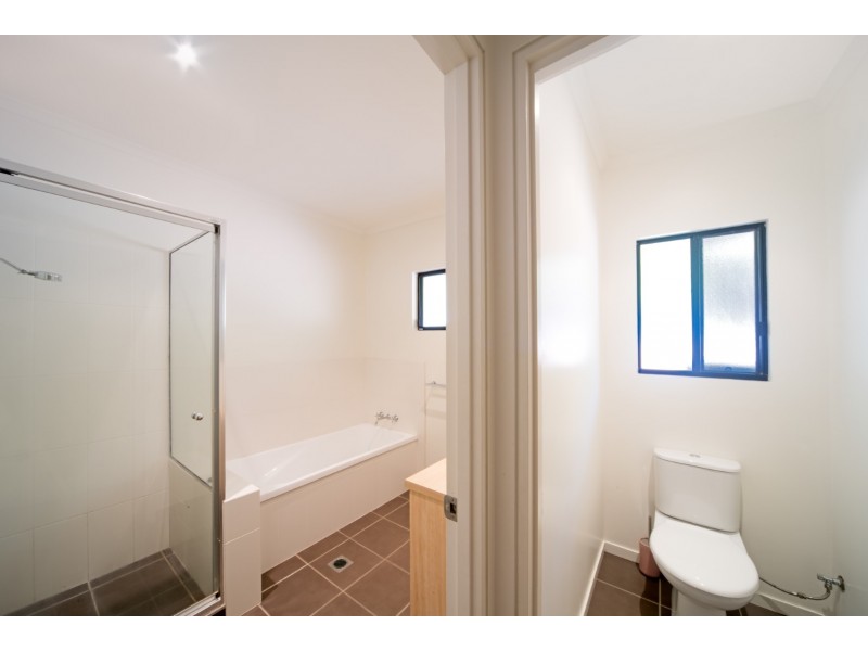 38 Eshelby Drive, Cannonvale QLD 4802