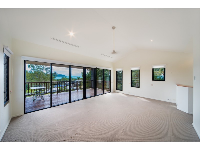 38 Eshelby Drive, Cannonvale QLD 4802