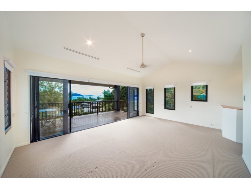 38 Eshelby Drive, Cannonvale QLD 4802