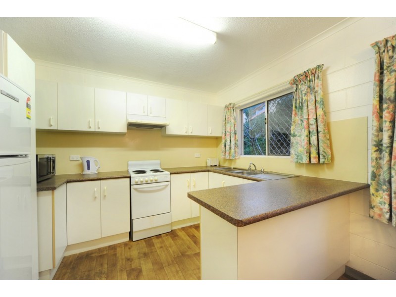 7/3 Eshelby Drive, Cannonvale QLD 4802