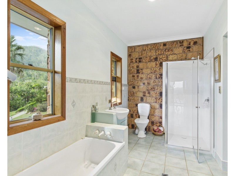 12 Pepperberry Lane, Cannon Valley QLD 4800