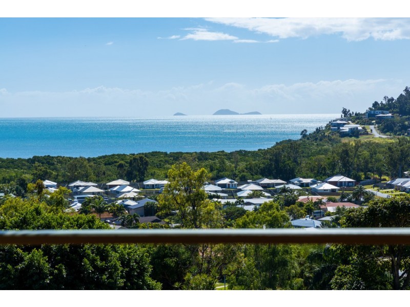 5 Katoota Court, Cannonvale QLD 4802