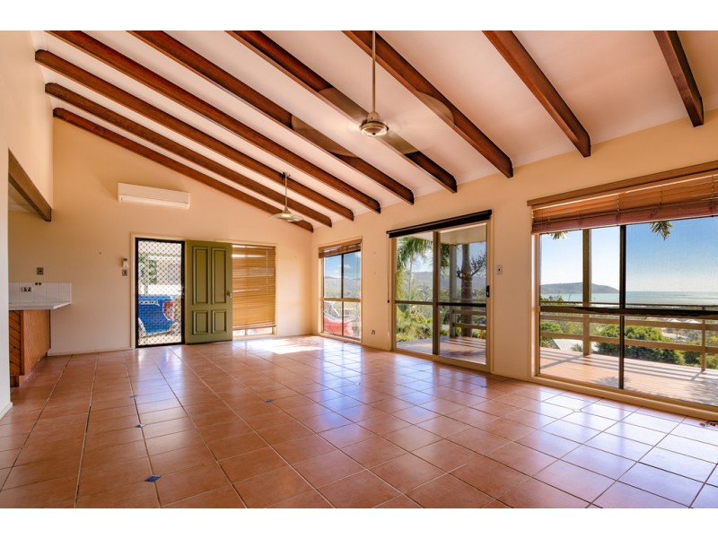 5 Katoota Court, Cannonvale QLD 4802