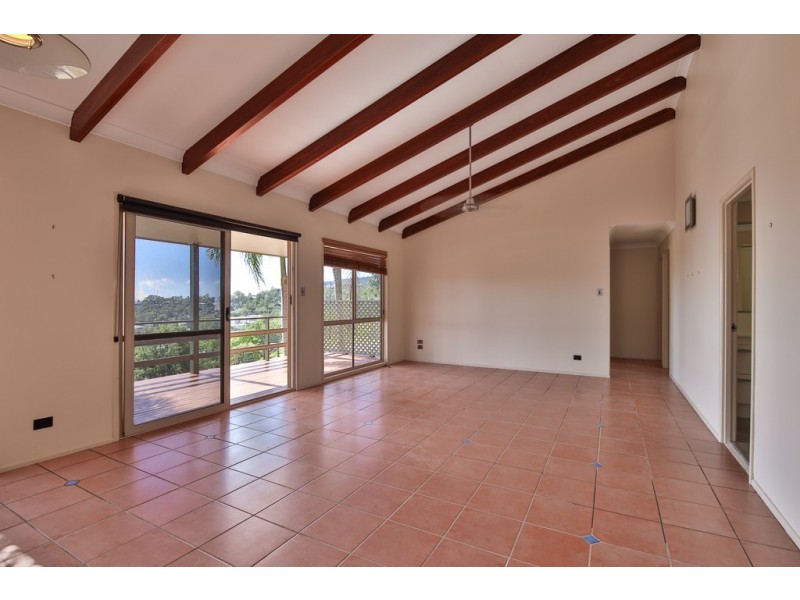 5 Katoota Court, Cannonvale QLD 4802