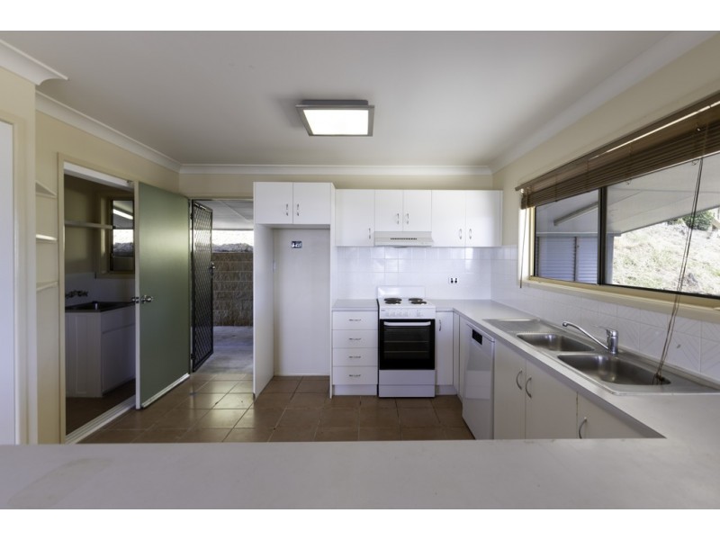 5 Katoota Court, Cannonvale QLD 4802